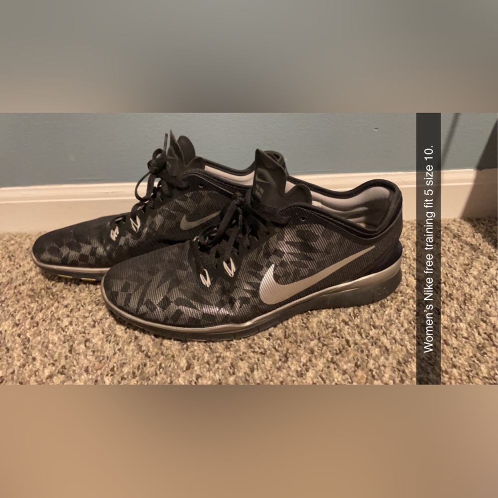 Women’s Nike shoes.